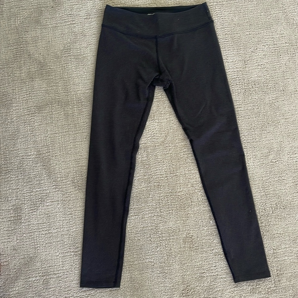 Beyond yoga pants, size Large